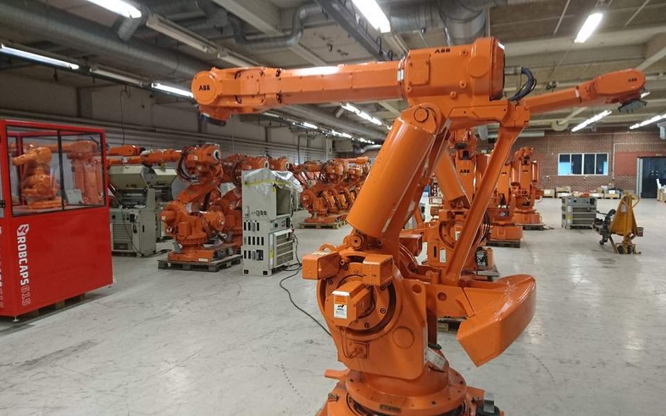 Begagnade robotar & industrirobot IRB 6400 2.4 120kg M98 - Robotmäklarna i Skara